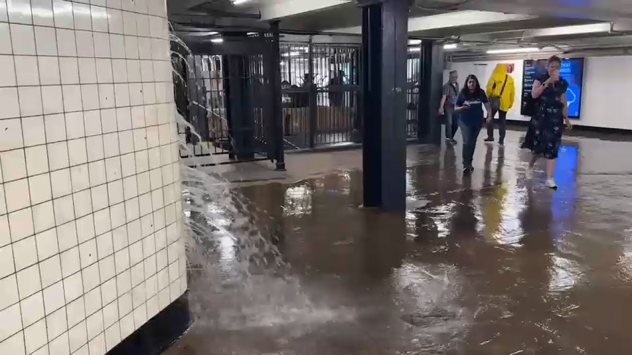 Officials urge caution on subways for flooding