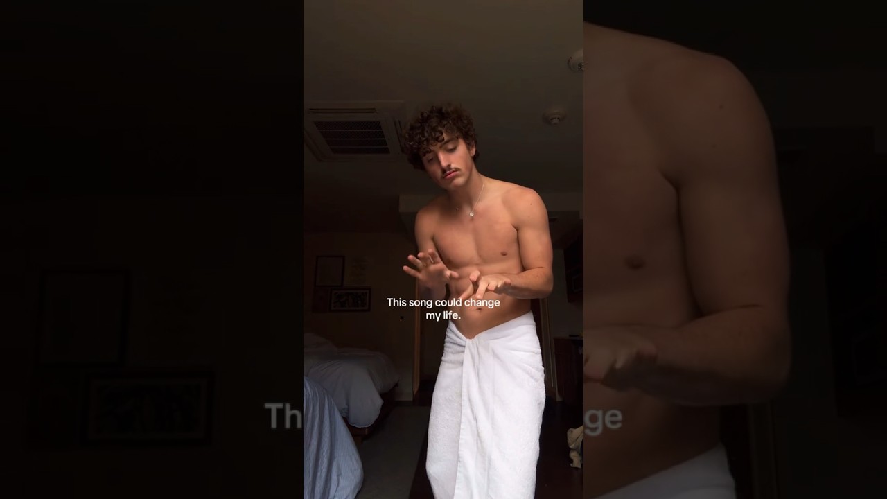 Still can’t sing with a shirt on 😏