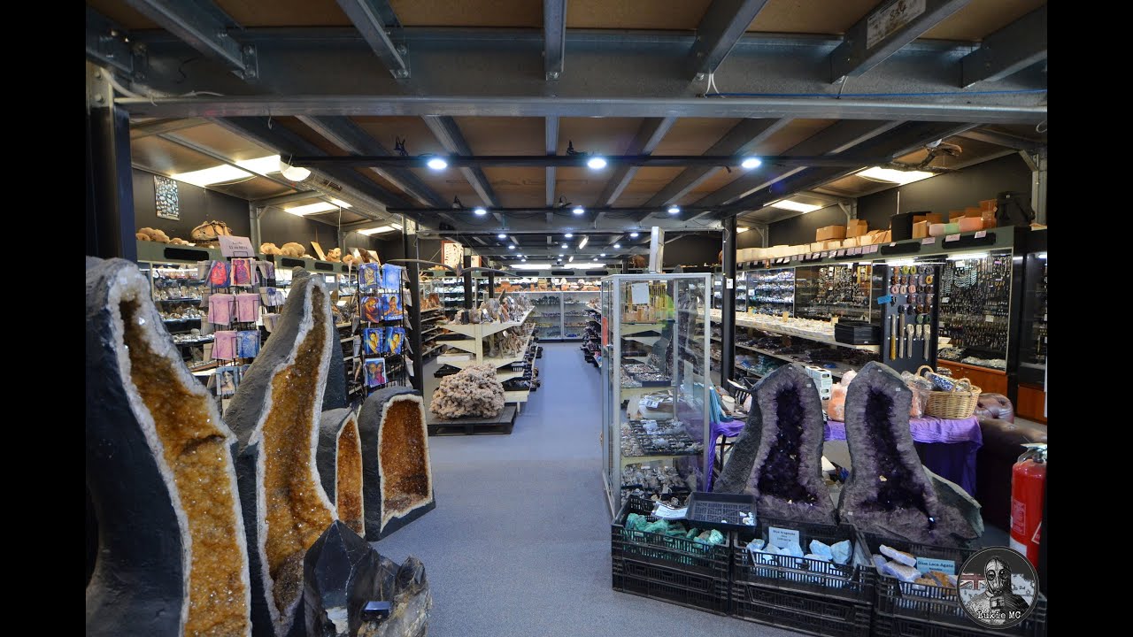 Crystal World, The new home For Rosie the Shark. Australia’s largest exhibitions of natural history.