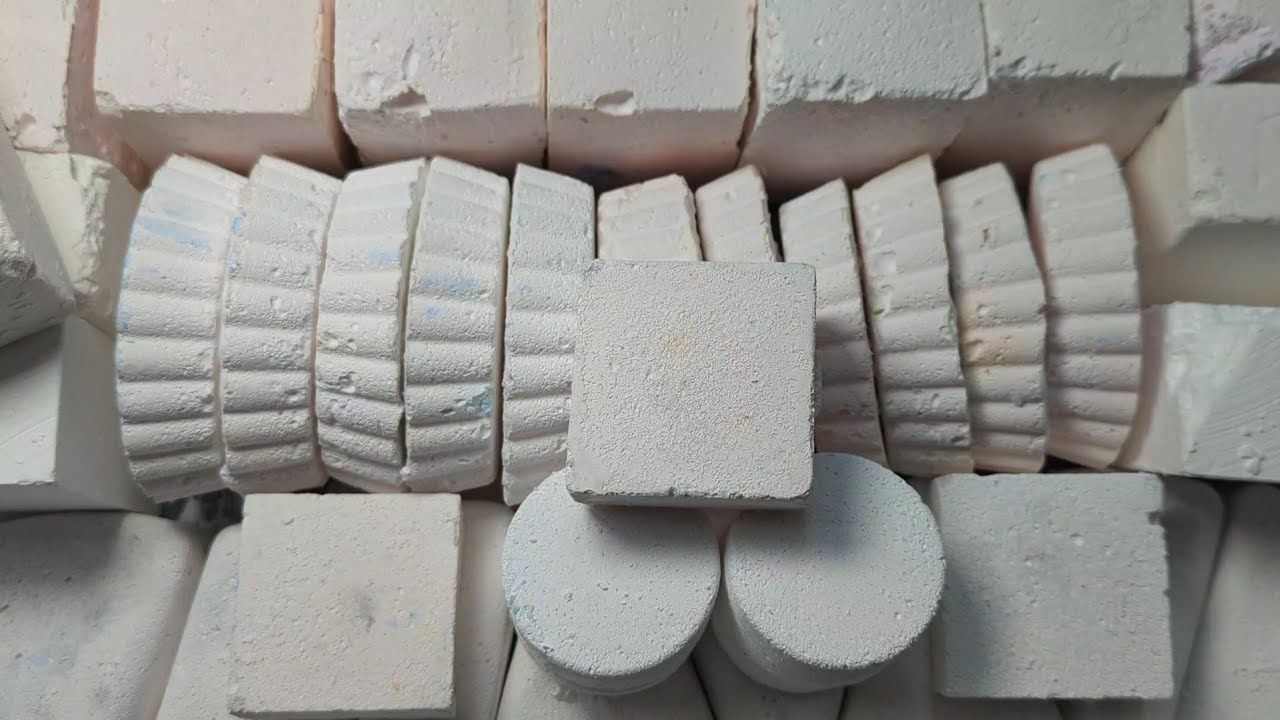 White Gym Chalk Mass Crush