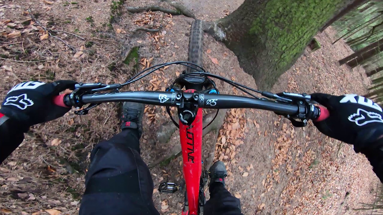 MTB Kokořín po červené a po žluté, za mě, nejnáročnější trail.