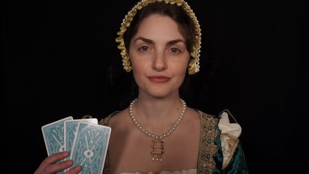 ASMR | Гадание на картах Таро и приготовление зелий с Анной Болейн