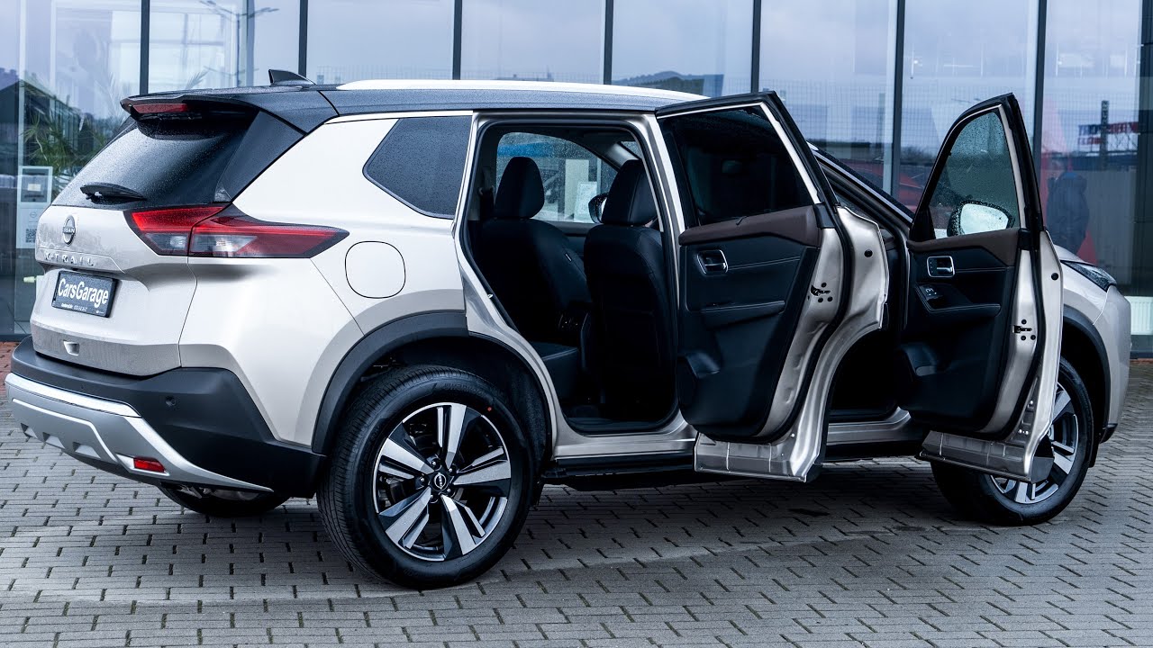 2025 Nissan X-Trail Hybrid - Family 7-Seater SUV in Detail