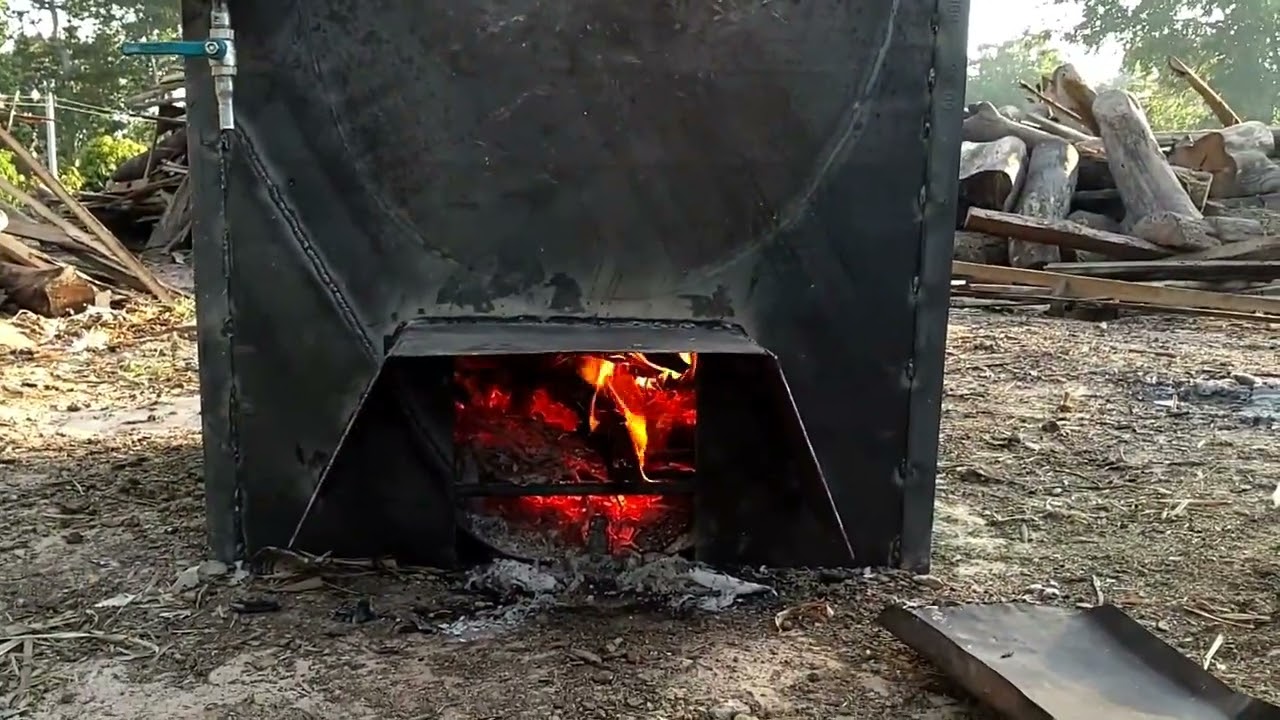 ทดสอบเตาเผาถ่านรุ่น ลุงป้อม ให้ลูกค้า จ.ระยอง ครับ