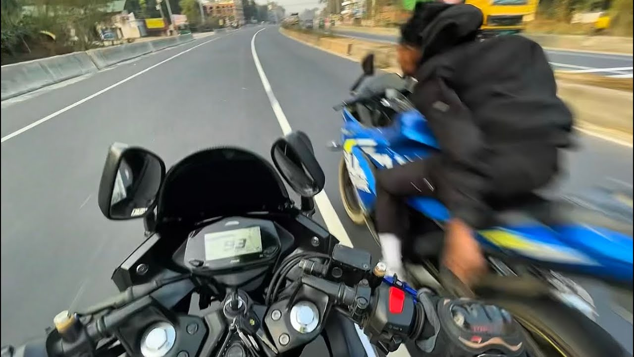 Suzuki Gixxer SF Race💥#viral #lifeisbutadream #automobile #ekmotahathighumechala @CrazyRiderbd 