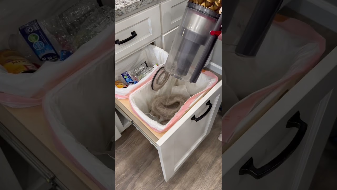 💜🤍💜 #dyson #cleaningmotivation #cleanwithme #dysonvacuum