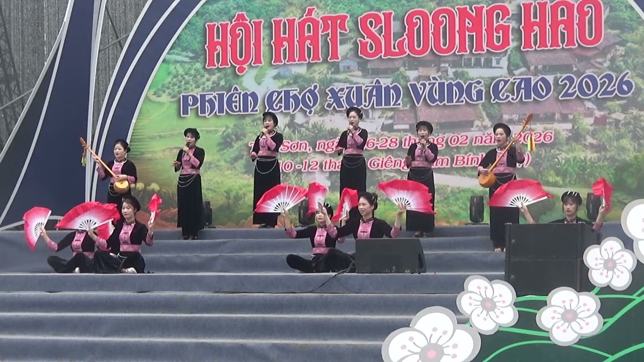 Hát then đàn tính múa chầu cực hay tại lễ hội chợ tình Tân Sơn 
