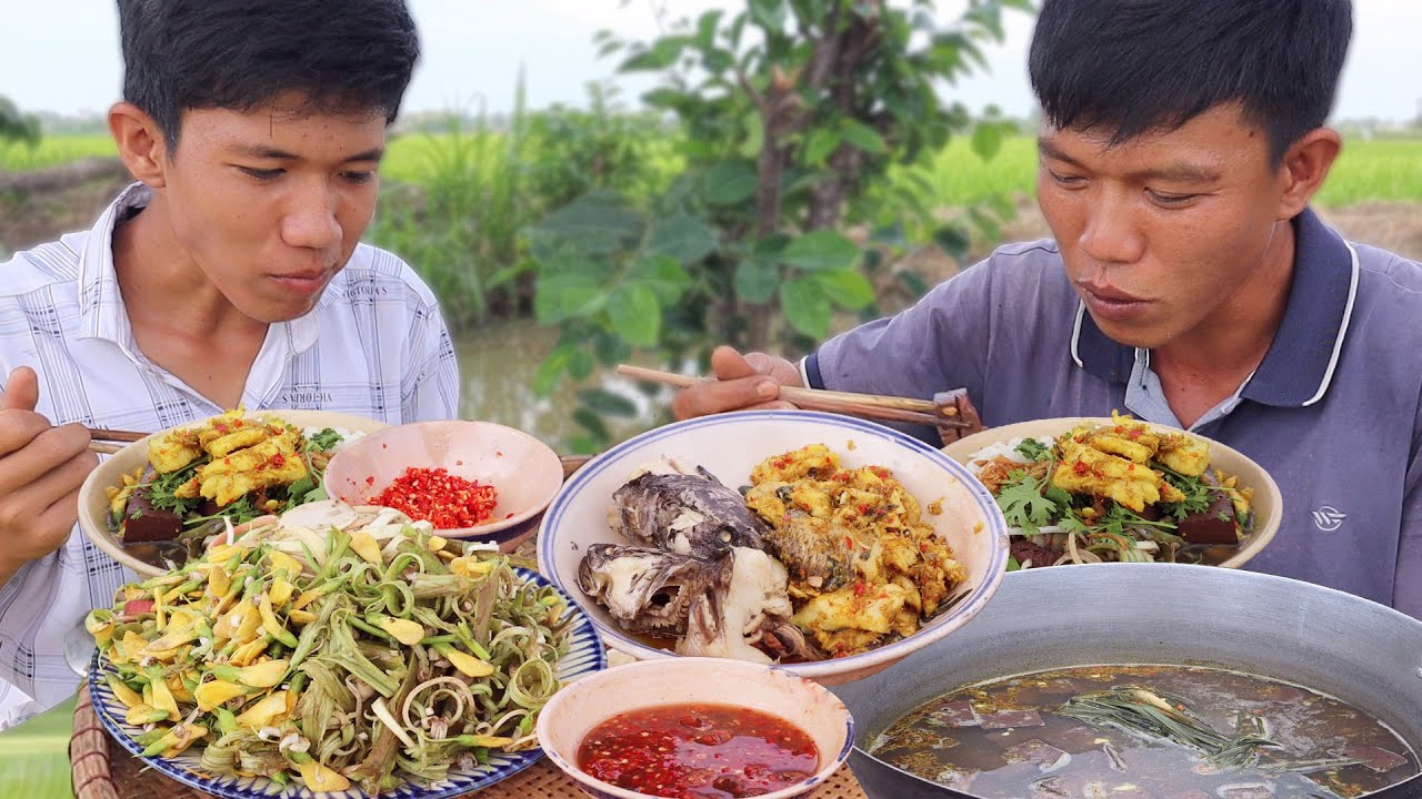 Làm Nồi Bún Cá Ngoài Đồng Cực Ngon ● Đặc Sản Miền Tây | VTNam Vlog #12