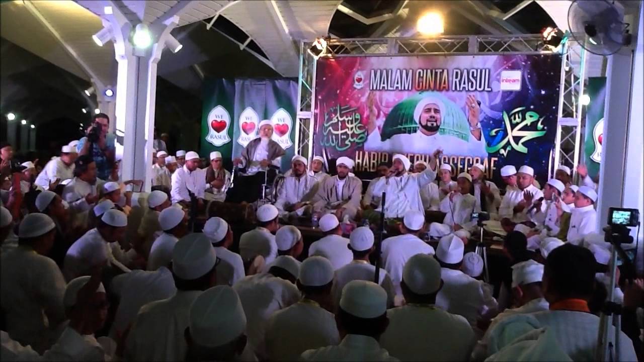 Penutup:maula ya salli wa sallim/salatullah salamullah/ya rabbama/YaHaNaNa [DOA](Via IPad2)