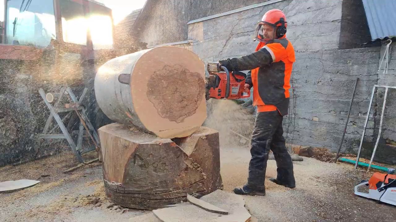 STIHL MS 881 & HUSQVARNA 3120 XP.