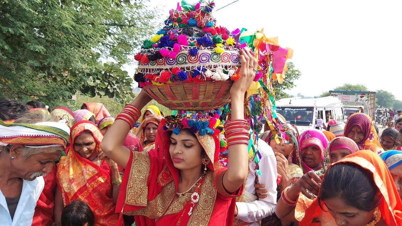 😱आदिवासी समाज मे बारातियों का कैसे स्वागत किया जाता है इस वीडियो में बताया गया है पूरा देखे