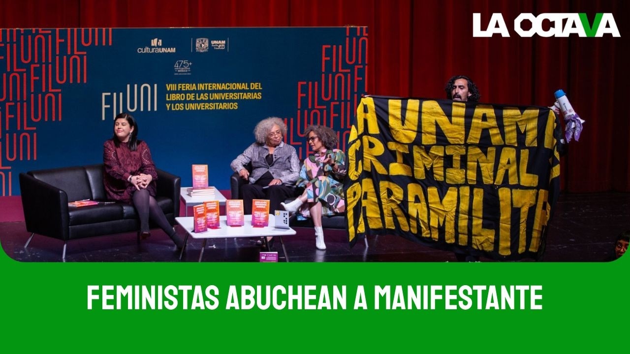 &iexcl;UNAM CRIMINAL y PARAMILITAR! PROTESTA en CONFERENCIA FEMINISTA de ANGELA DAVIS