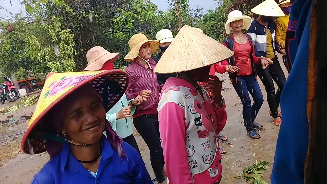 Cồng Chiêng Buôn Bai Xã Ea Lâm Sông Hinh cực sung trong mưa