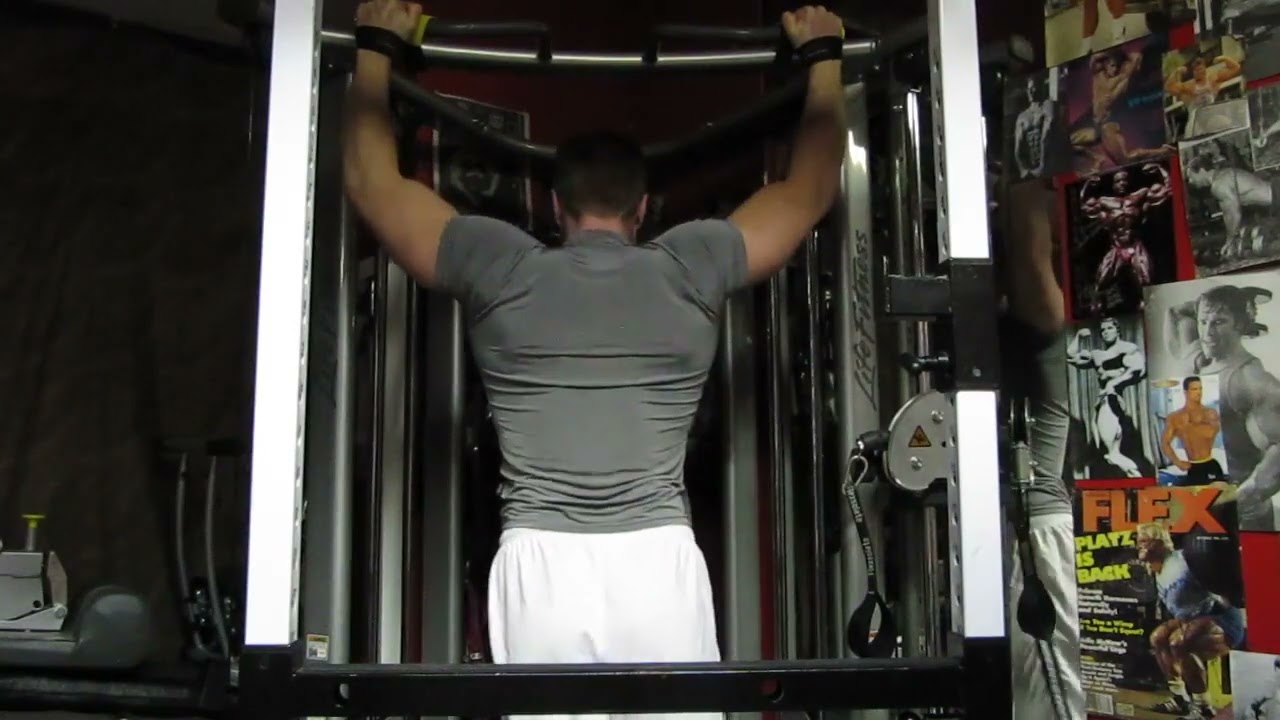 Michael Gundill does chins with a Scott grip