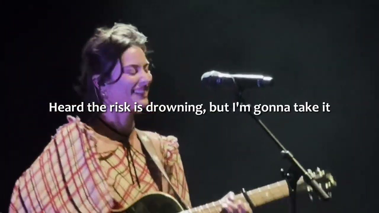 Gracie Abrams - Risk (Delusional) (Lyrics) | Live