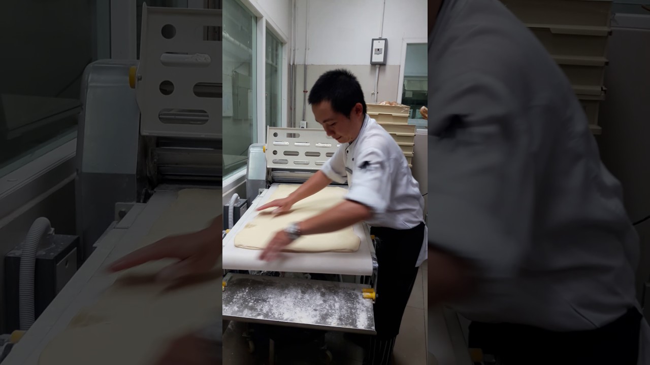 สอนทำพับครัวซอง 2 โดย นิ อนุชัย