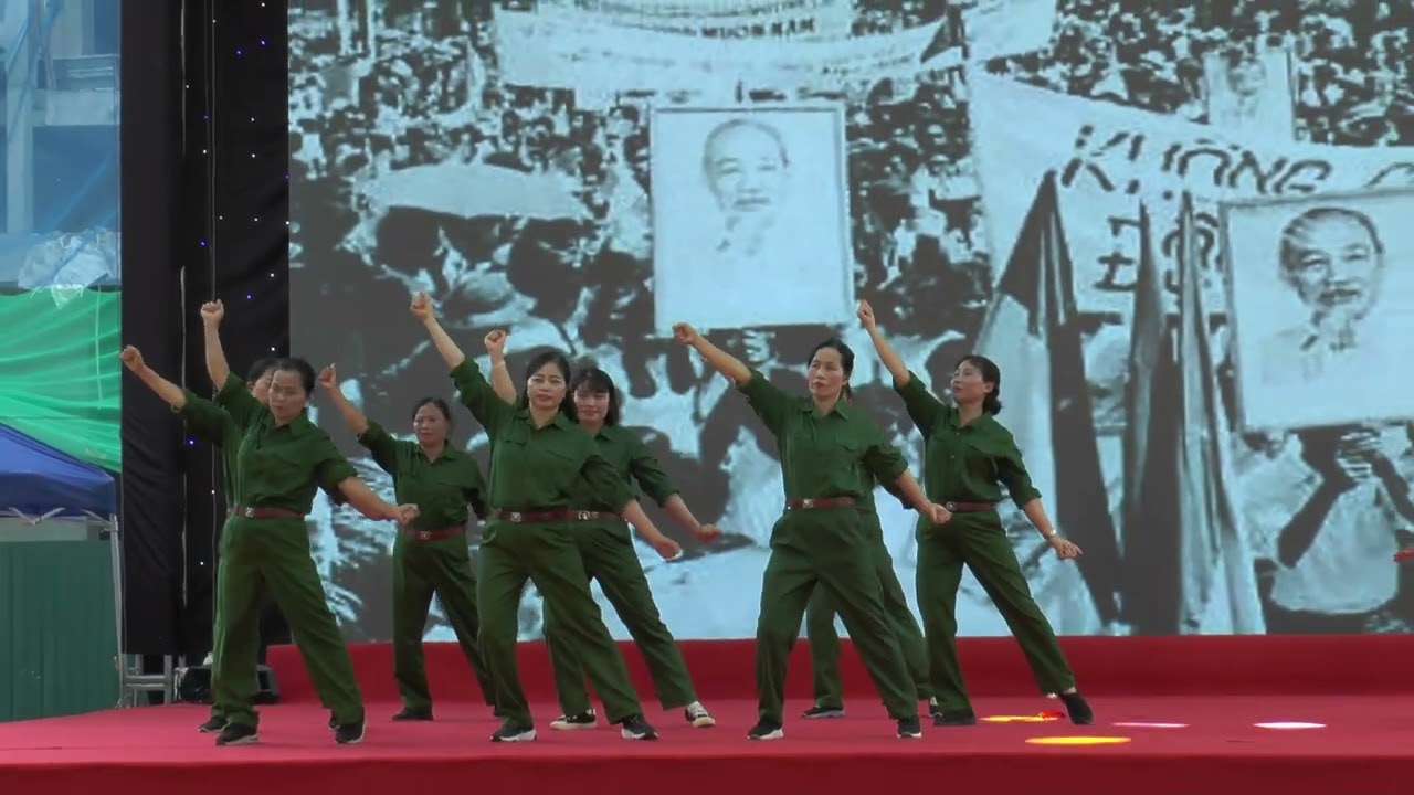 Hoạt cảnh dân vũ: 