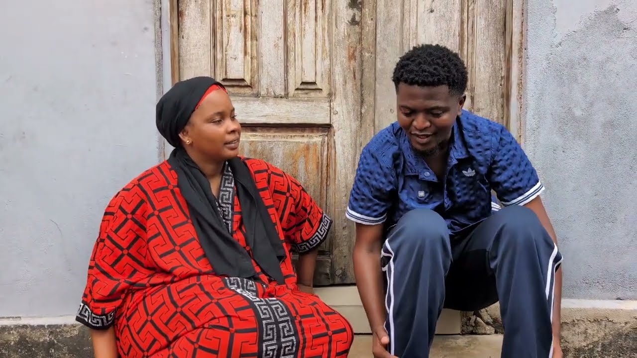 JAMAA AMGOMEA MKEWE KWENDA KAZINI KWAKWE 