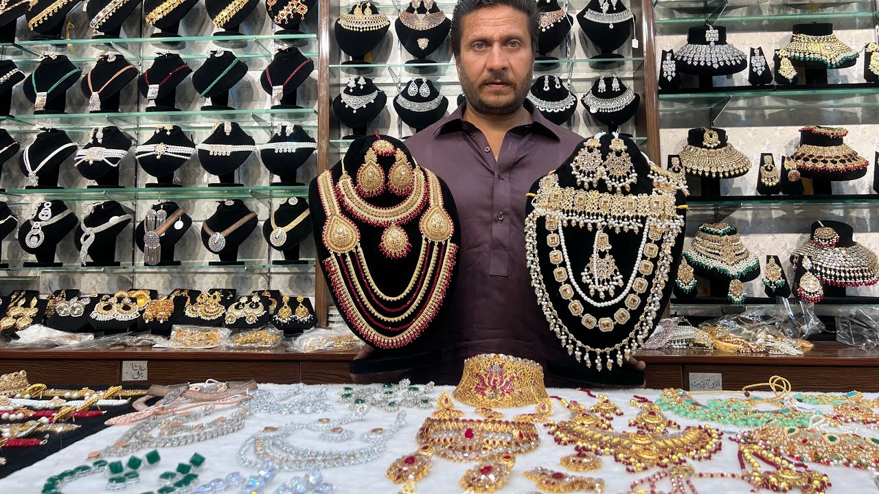 Pakistani Designer Artificial Jeweller/2022 Artificial Jewellery Design \ Bridal Set / Bengals