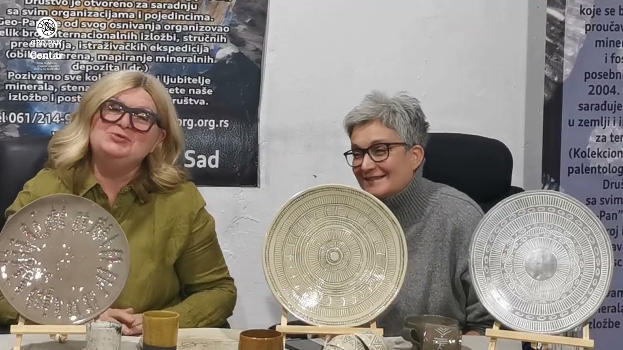 U prvom izdanju emisije Geopanorama,  donosimo vam snimak predavanja „Od gline do trpeze“.