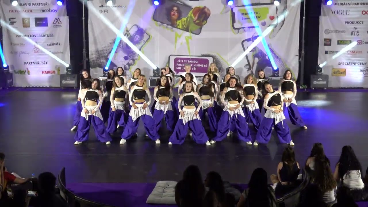ALFA DANCE CODE Praha 6 6 26   M Dance crew KM junior LOOK AT ME