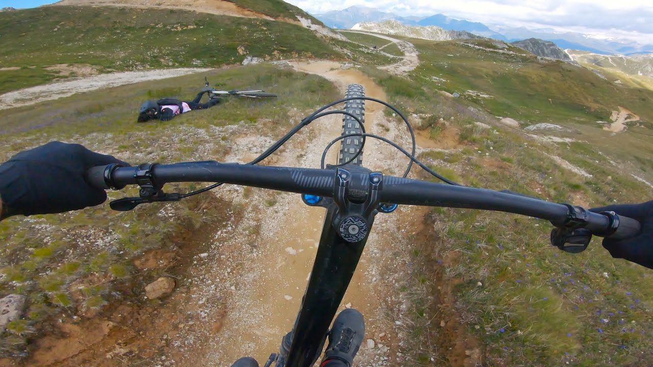 Bikepark les Arcs - yellow stone 🟥
