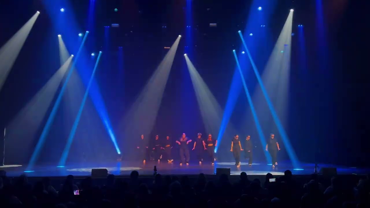 Casino Estoril   salão preto e prata   Afro Choreography 2