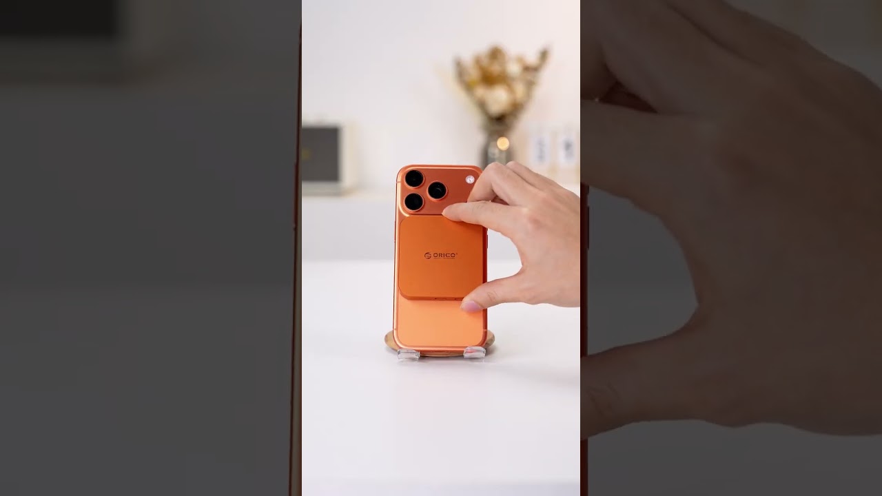 A hard drive enclosure perfectly suited for the iPhone 17 Pro has appeared.#orico #iphone17pro