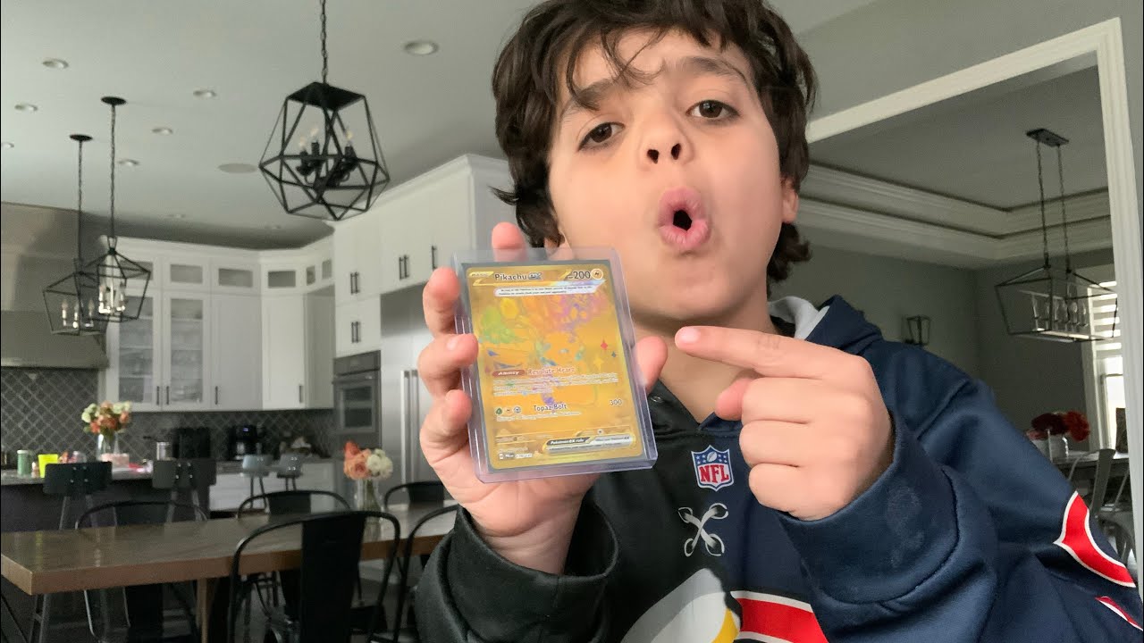 I pulled the prismatic Pikachu out of a prismatic booster bundle from a vending machine ￼￼￼