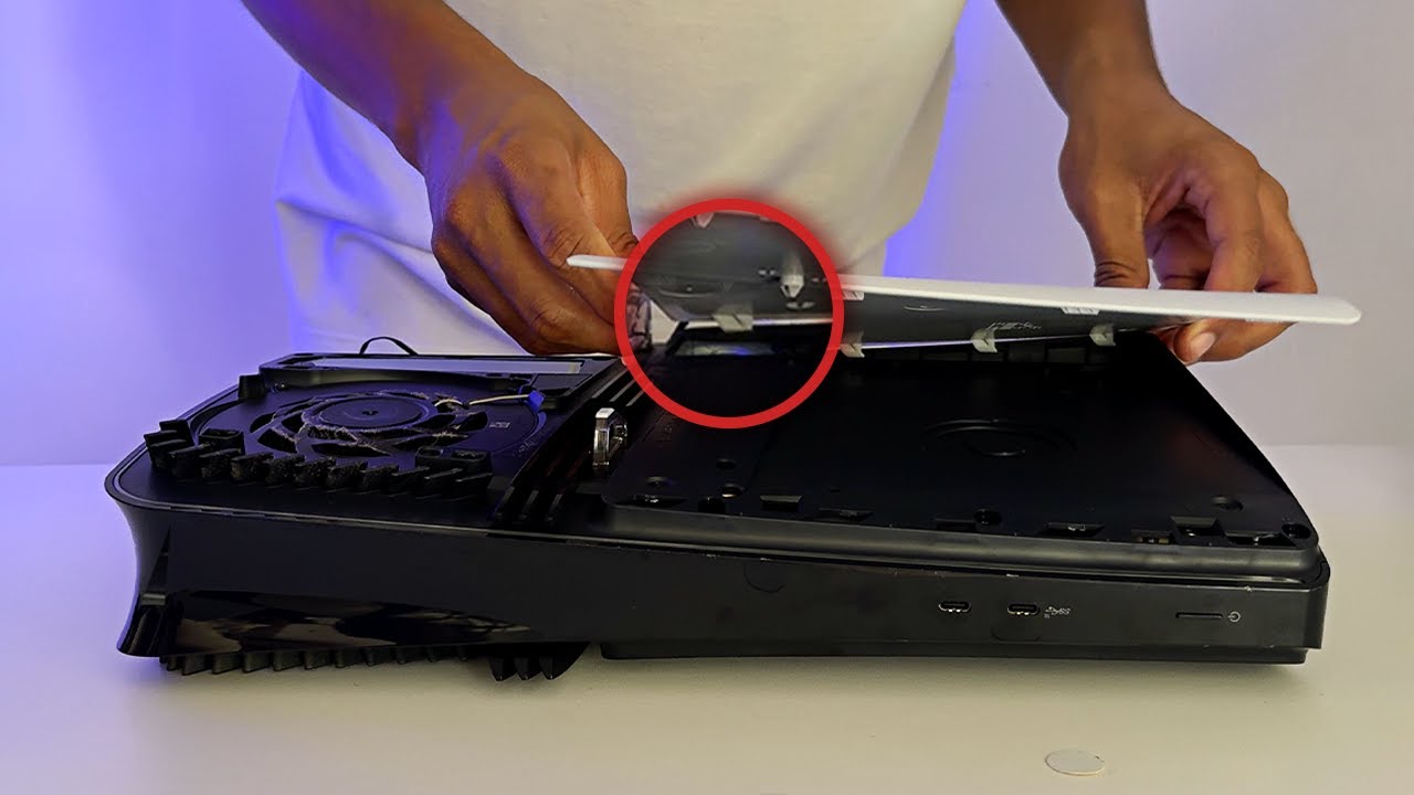 Así se Quitan las Tapas de la PS5 Slim o Pro (sin dañarlas)