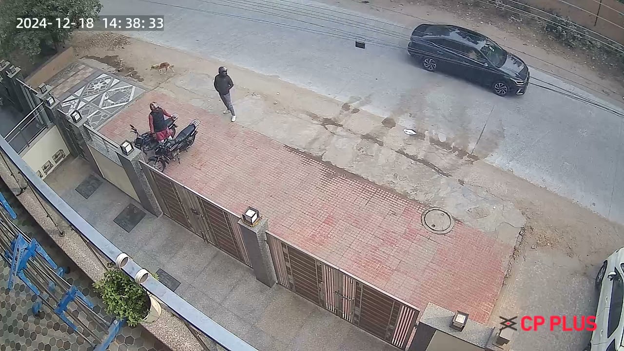 gurugram sector 9 se mire bike chori kar 2 chor ki video....