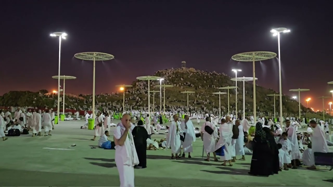 Hacılarımız Arafat'ta Vakfe Duası için Hazır Elhamdulillah...