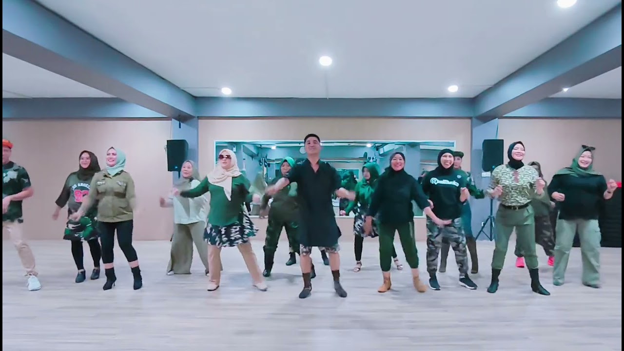Sheltered - Line Dance / Demo by Okami Studio Palembang