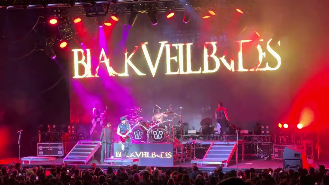 Black Veil Brides - Devil (2022-11-23, Hulu Theater at Madison Square Garden) [4K HDR]