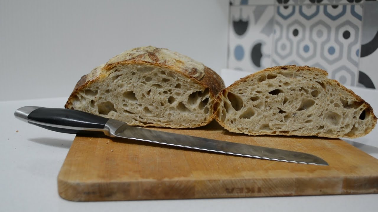 Pane fatto in casa con lievito naturale - Taglio su filone e Cottura