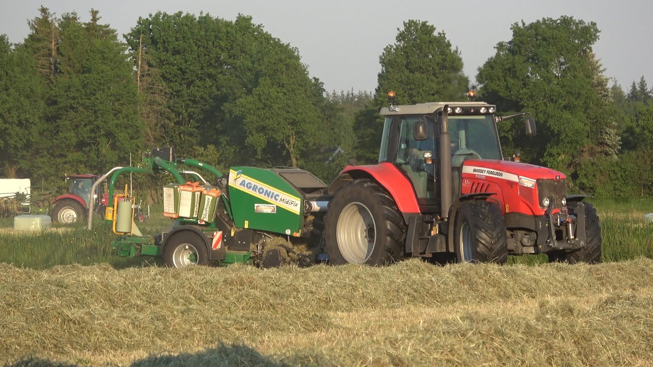 Hooi in midibalen persen met Massey Ferguson 7480 Dyna-VT en Agronic Midifix perswikkelaar (2021)