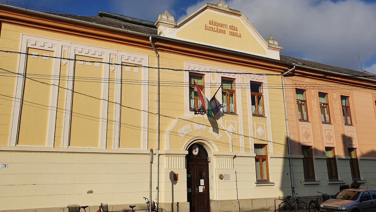 2021/22-es tanév 1. osztályos tanítóinak bemutatkozása (Sárvári Gárdonyi Géza Általános Iskola)
