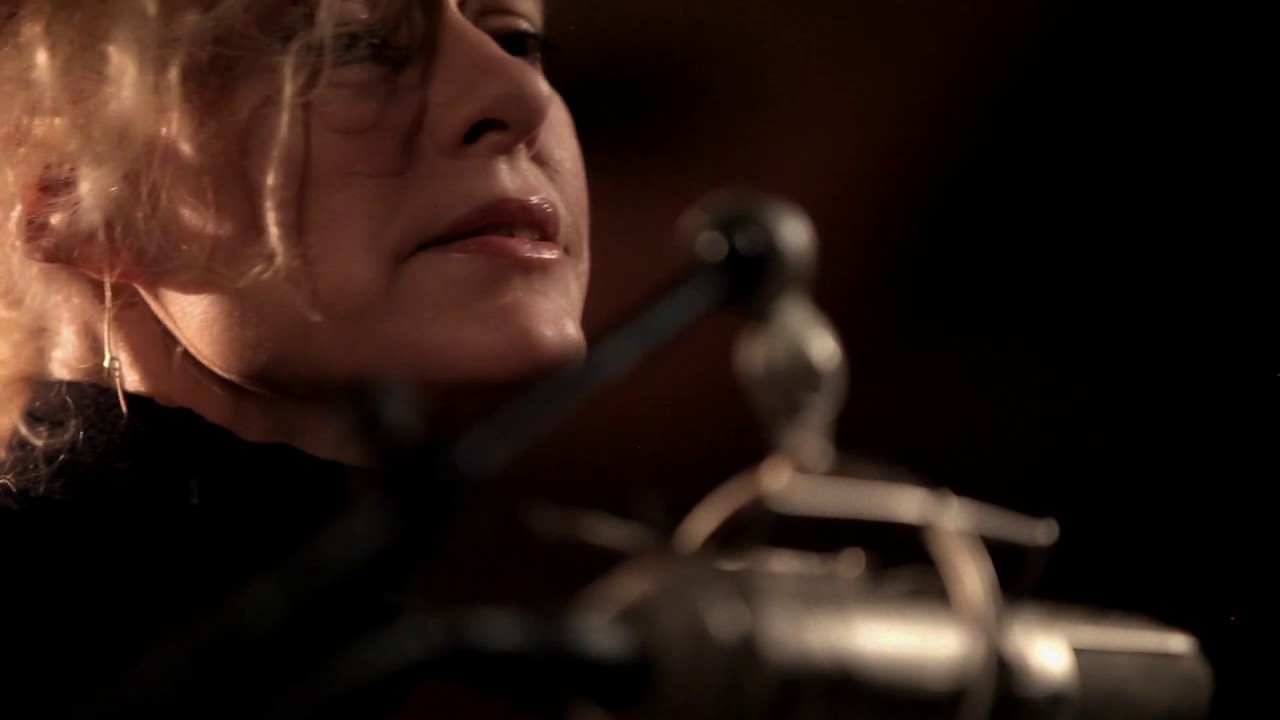Not Dark Yet (Live At Electric Lady Studios)  - Shelby Lynne & Allison Moorer