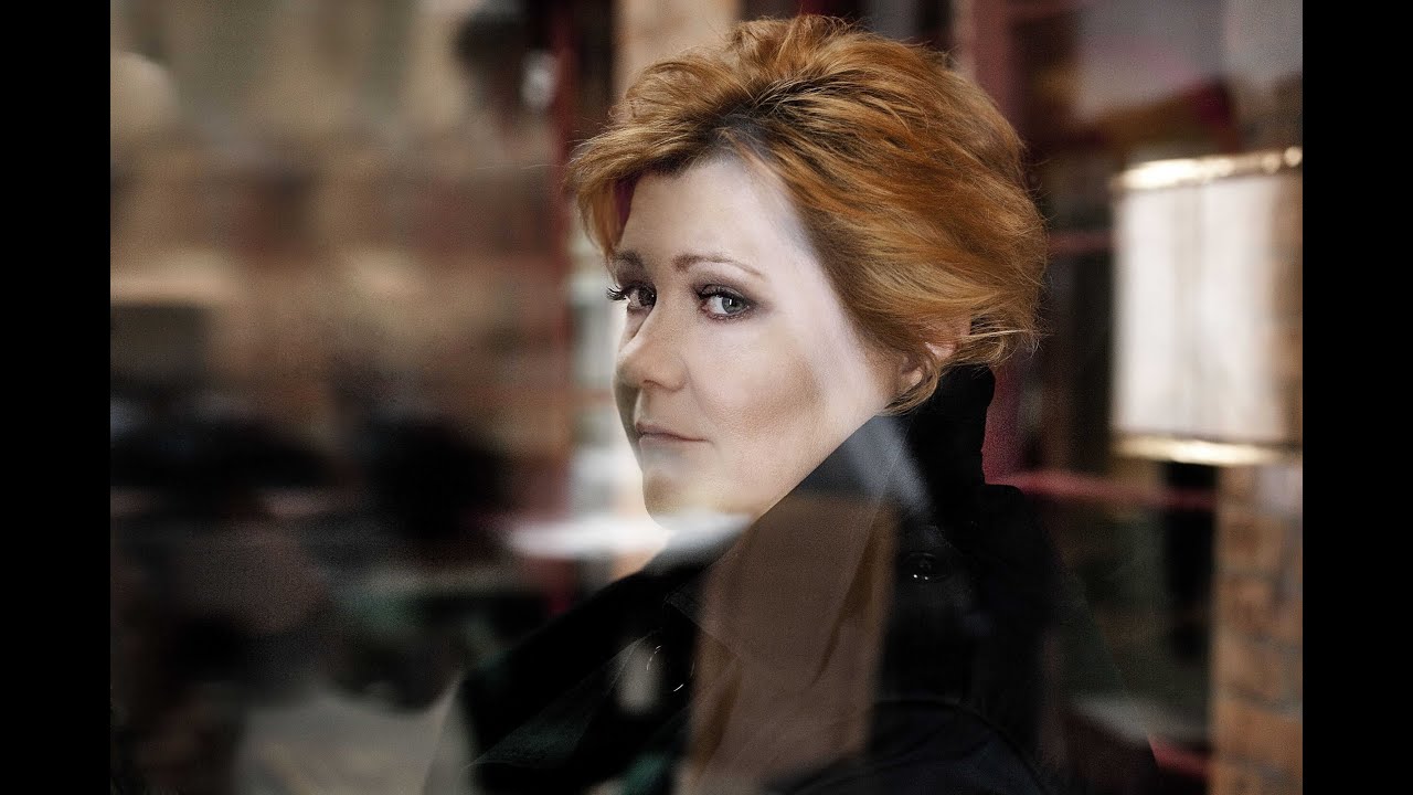 Lora Szafran -