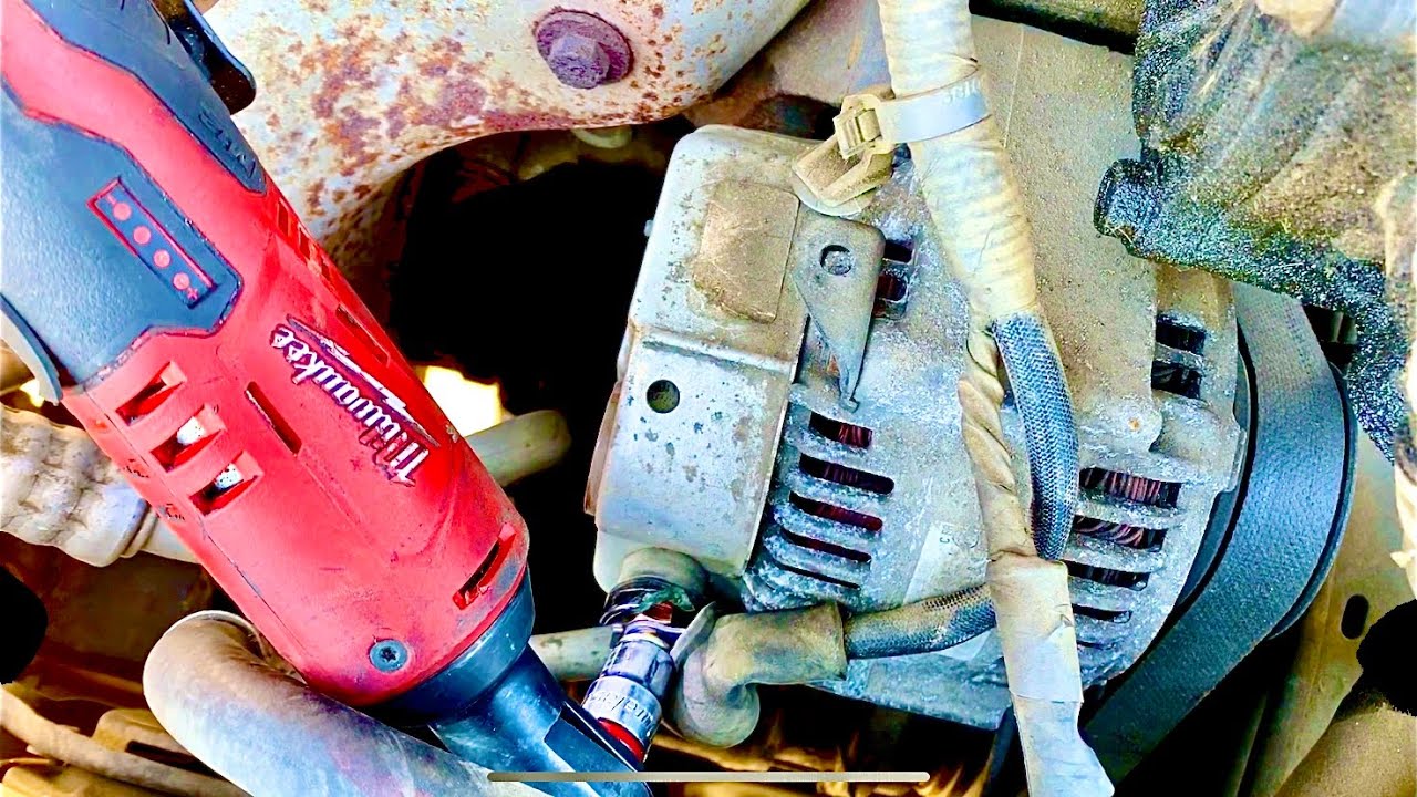 Como reemplazar alternador de un Honda Accord @El Chano Jose
