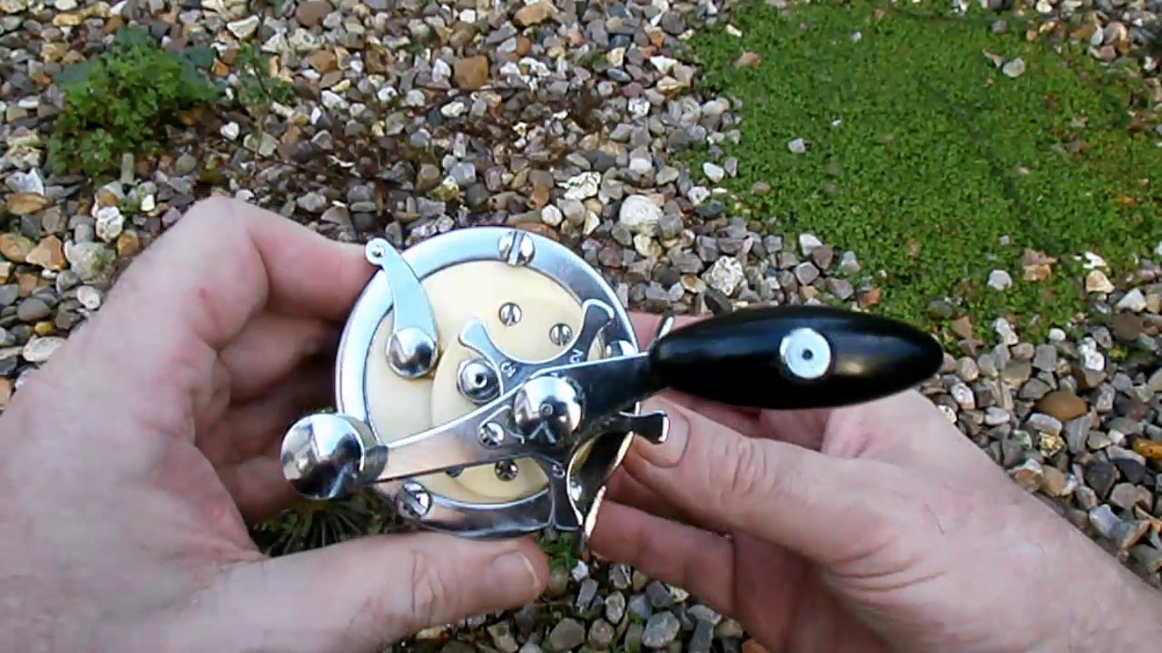 Garcia Mitchell 600AP - France 1970s - Beach Multiplier Fishing Reel