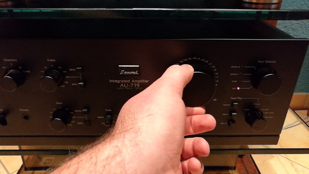 SANSUI AU 719