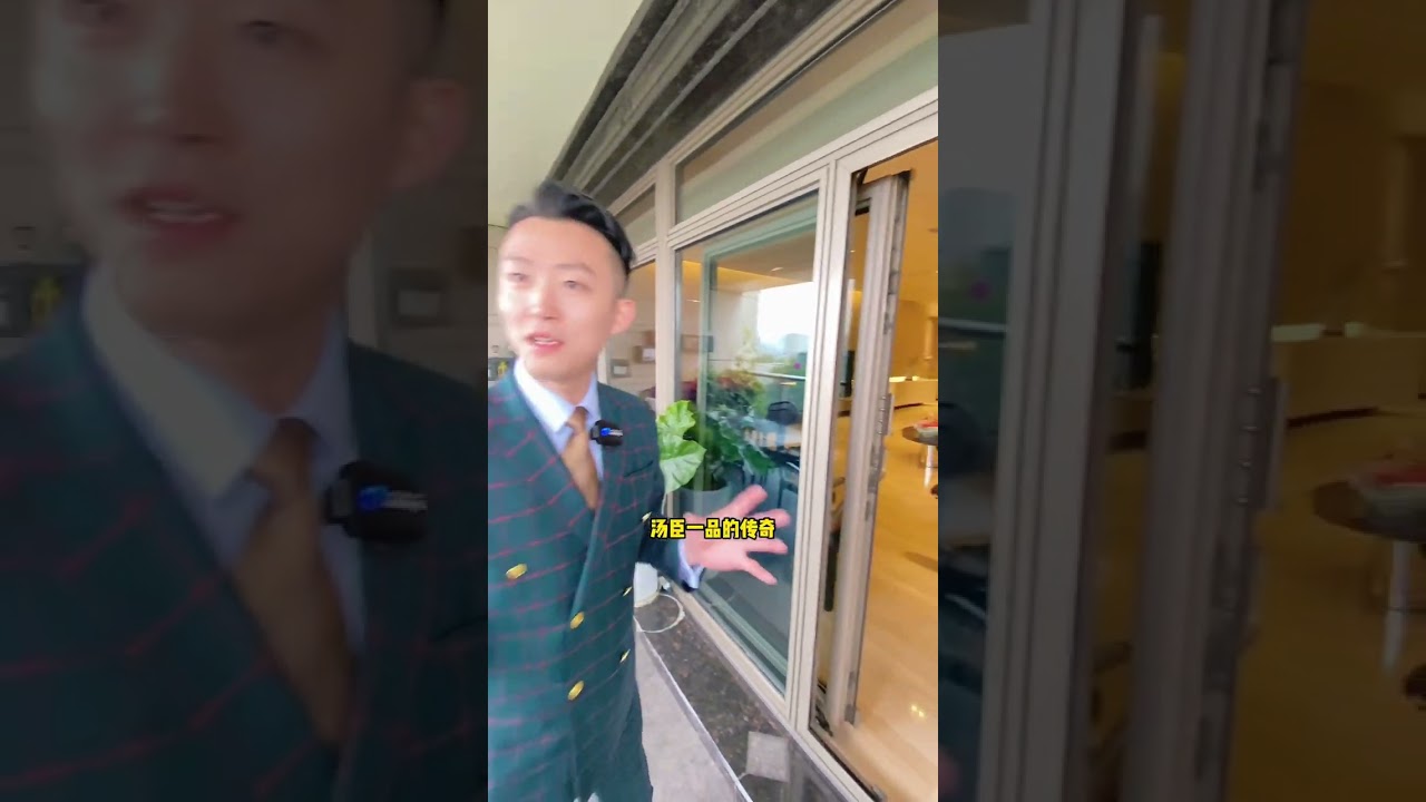 据说汤臣一品停车场里你没见过的豪车都布满了灰尘，保姆保安出门都是开跑车的，邻居更是各个领域的精英