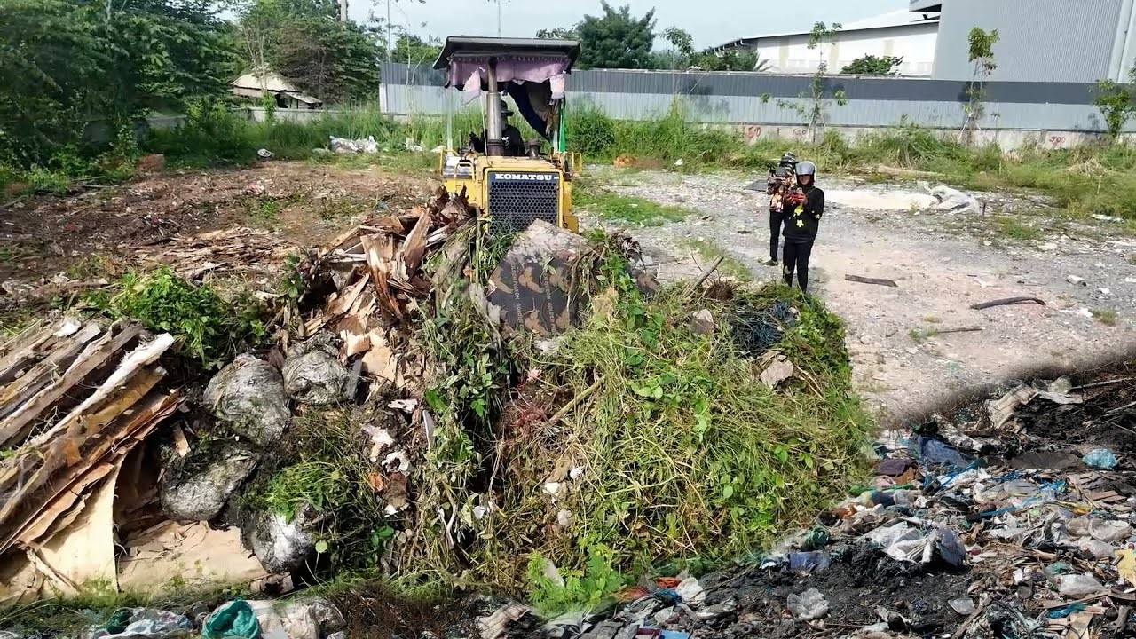 Fantastic New Action!! Delete Garbage Dump By Skill Dozer D31p Clear Grass, Tree and Pushing Garbage