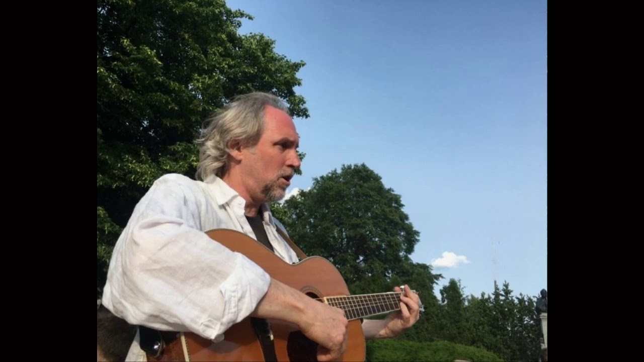 Vurria! Neapolitan song, arranged, performed by Nils Brown, Jordan Officer.