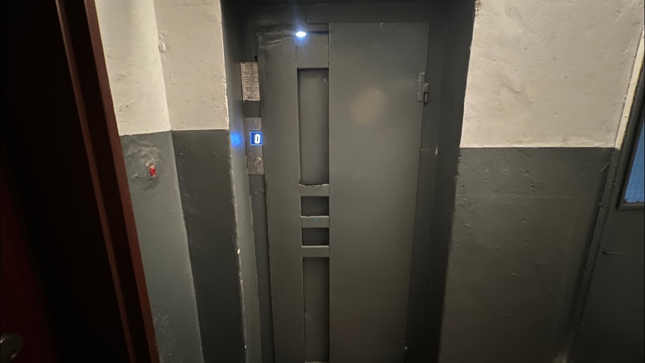 Old Modernised IFMA Traction Elevator@Strada Arenei 10 Bl.A, Hunedoara, Romania