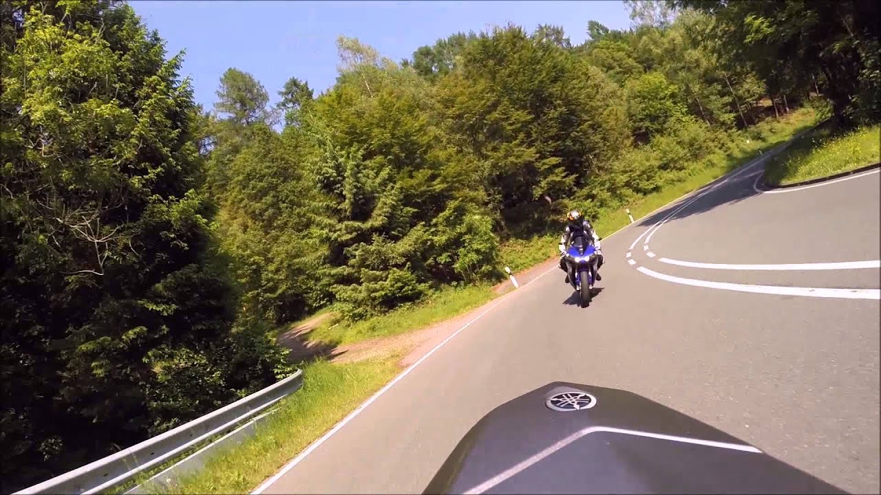 Yamaha R1 first test with GoPro and ext. Mic