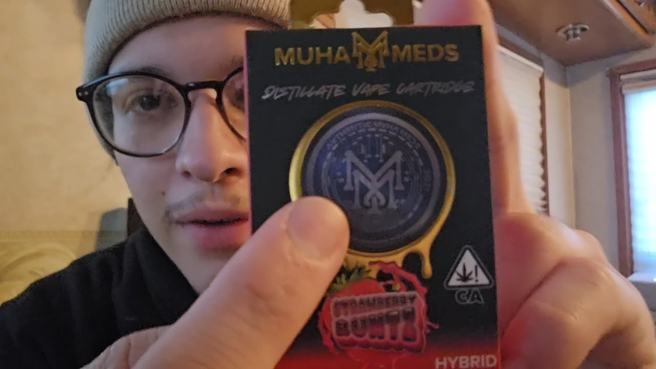 Strawberry Runtz Muha Meds Distillate Vape Cart Review (TASTES LIKE CEREAL MILK)