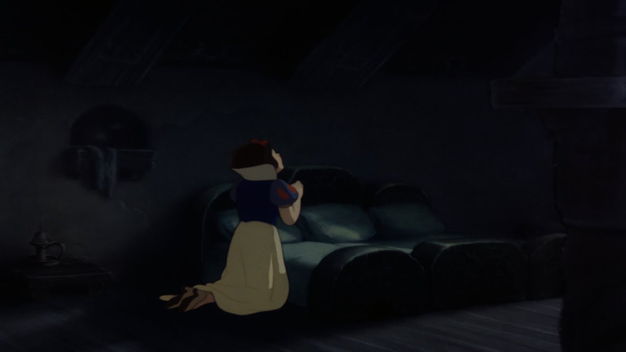 Snow White 1937 Snow White praying