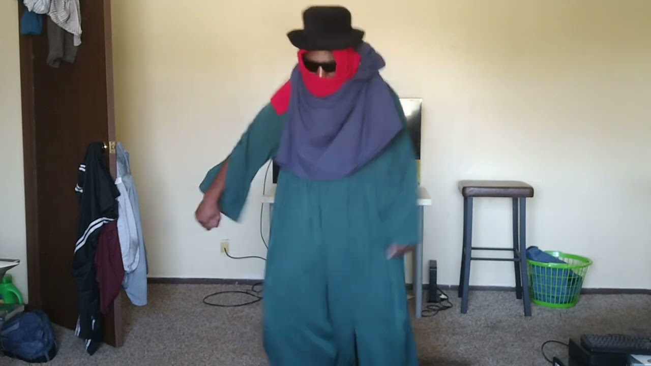 @SenewebTV  OMG 😱 Try not to laugh. marodi TV . walf TV. kouthia show. serigne Bara Ndiaye. sanekh